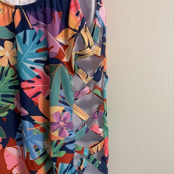 Tempt Me Cut Out Side Detailing Colourful Leaves One Piece Swimsuit Size M NWT - Picture 8 of 11